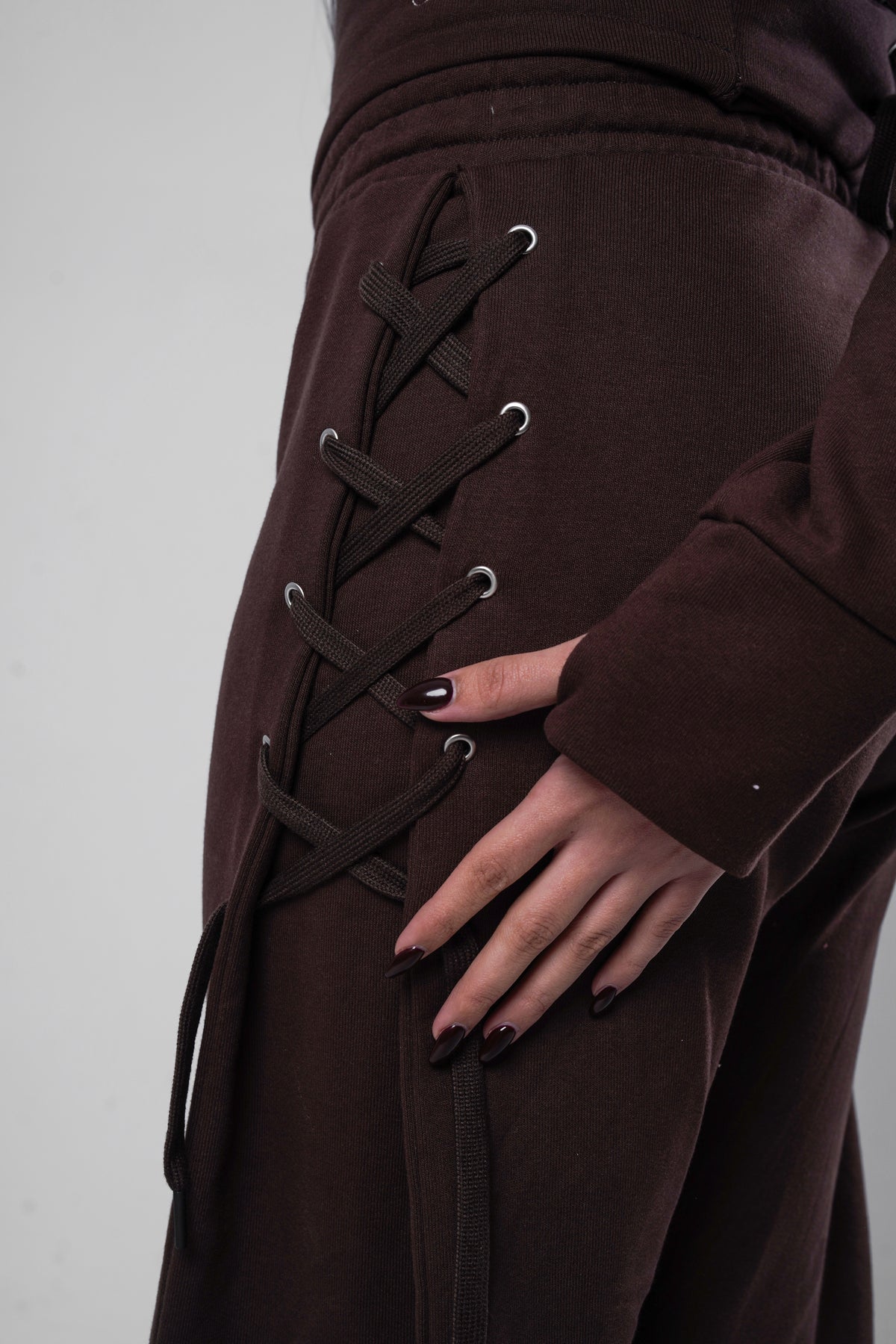 BROWN SET