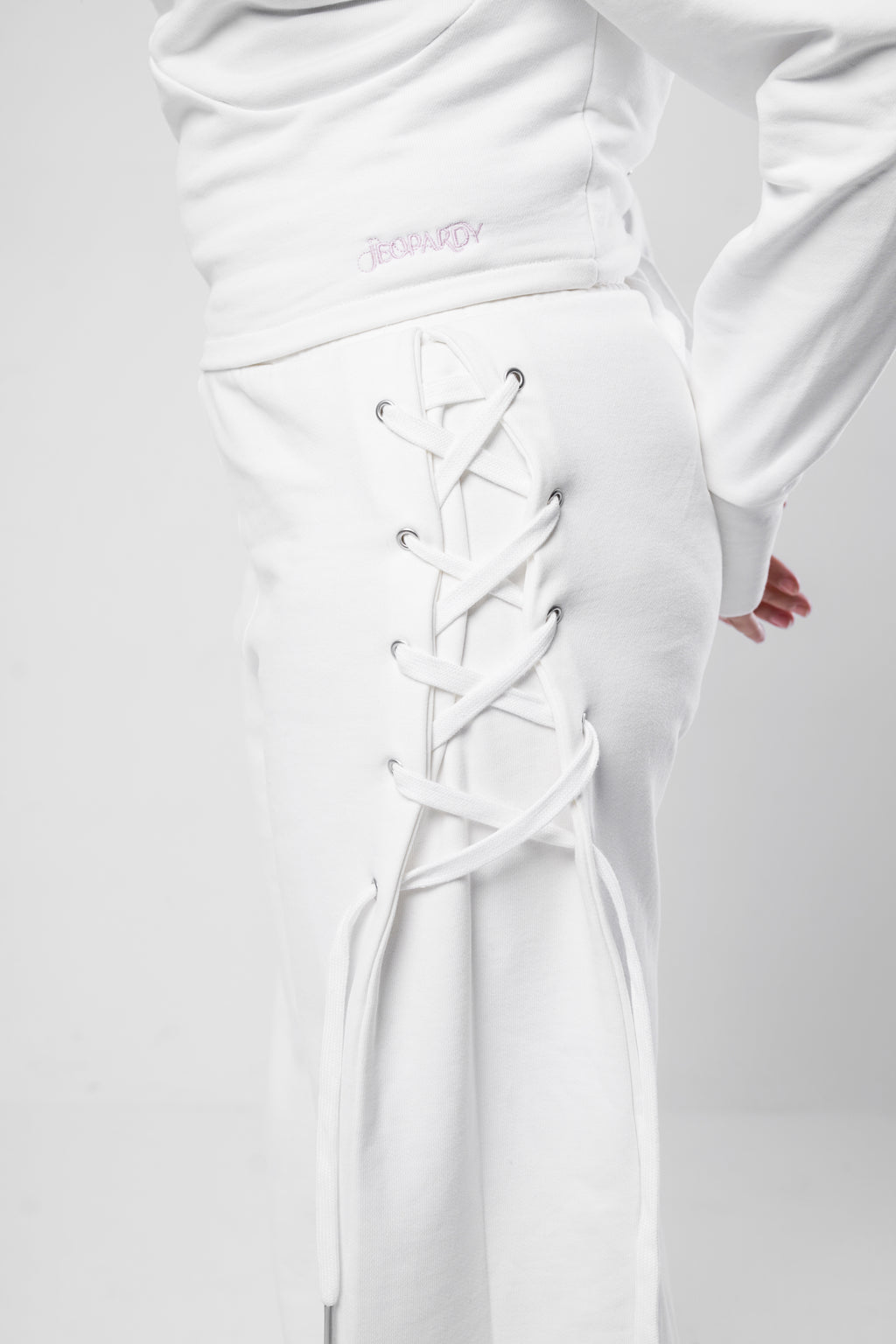 WHITE SET
